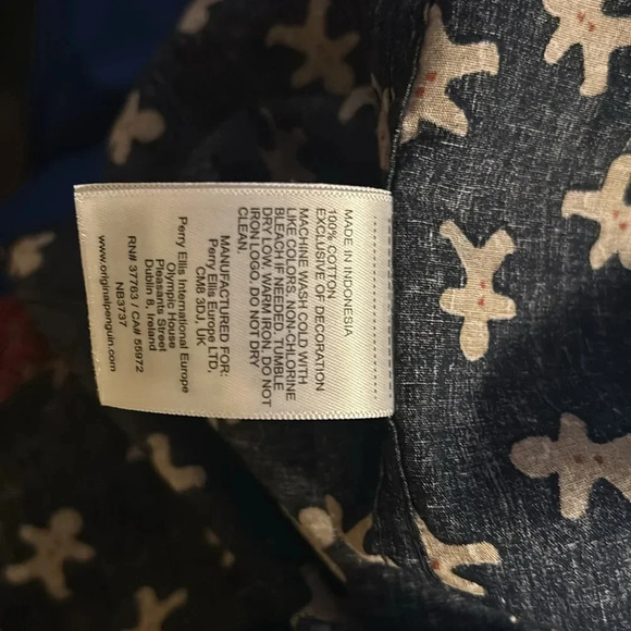 Penguin Brand Boys Large Gingerbread Christmas Holiday Button Down Dk Blue - Picture 7 of 7